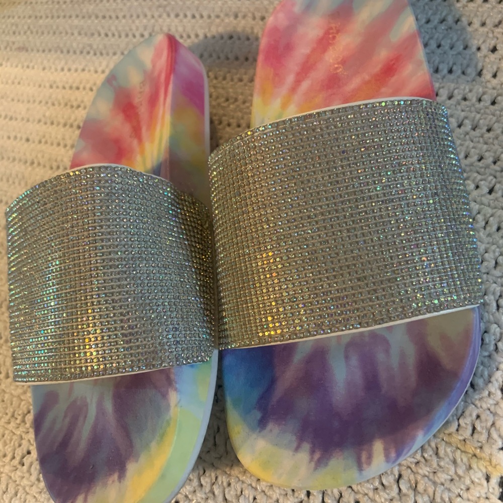 Size 7 slides tie-dye with diamonds on top